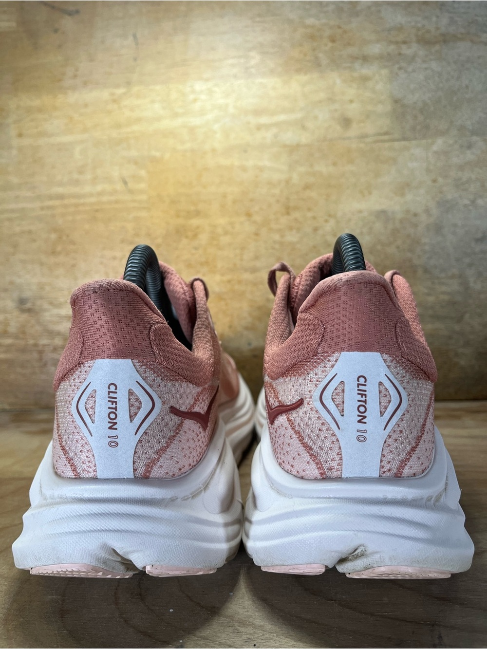 Hoka One One Clifton 10 Womens Size 8.5 Running Shoes Sneakers Blush Rose Latte - Picture 5 of 12